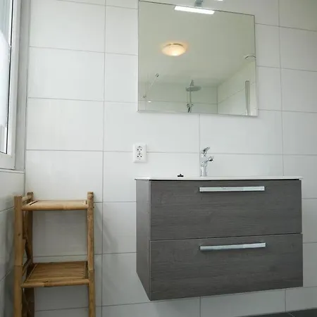 Met Sauna Op Recreatiepark De Wielen - 64 펜션 신트 마르턴