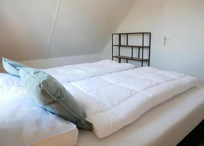 Met Sauna Op Recreatiepark De Wielen - 64 Sint Maarten