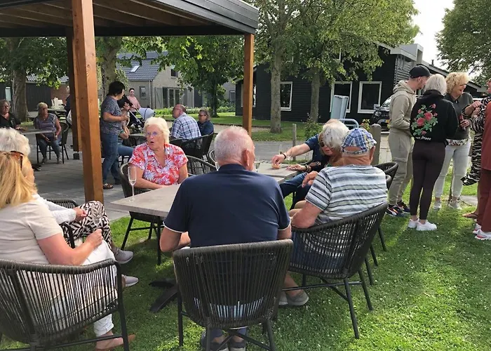 Met Sauna Op Recreatiepark De Wielen - 64 Sint Maarten