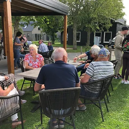 Met Sauna Op Recreatiepark De Wielen - 64 Sint Maarten