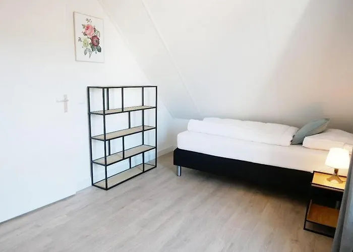 Met Sauna Op Recreatiepark De Wielen - 64 *