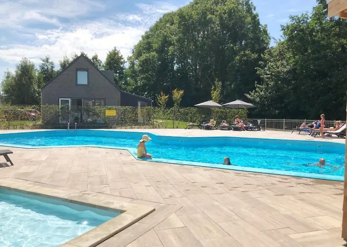 Met Sauna Op Recreatiepark De Wielen - 64 Vakantiehuis *